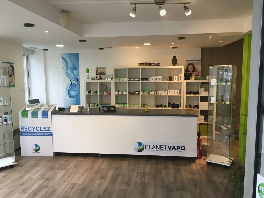 boutique planet vapo quimper centre ville rue mairie vapwest